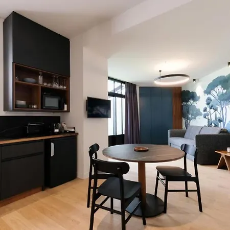 Et Marin ラヴァル