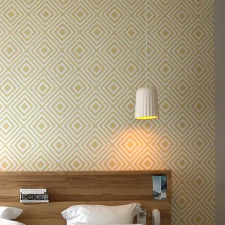 Et Marin ホテル ラヴァル