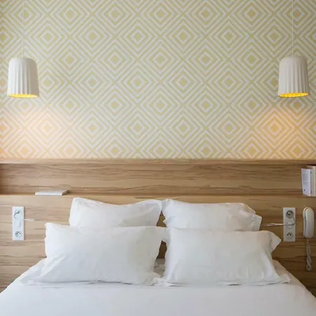 Et Marin 2* ラヴァル