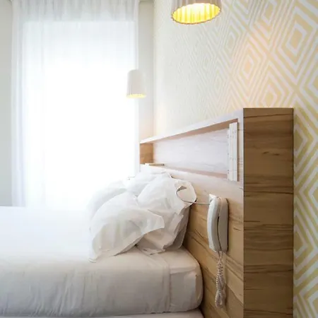 호텔 Et Marin 라발