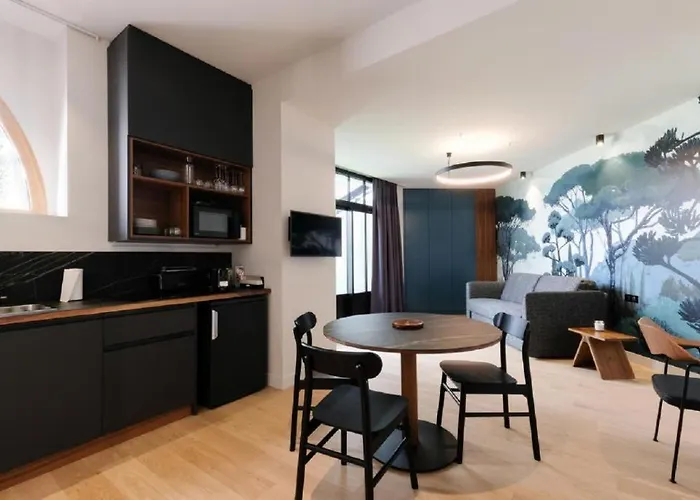 Et Marin Laval (Mayenne)