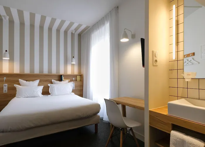 Et Marin 호텔 라발