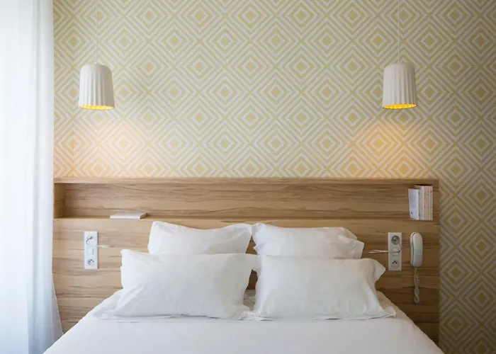 Et Marin 2* Laval (Mayenne)